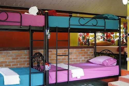 Dorm Des Fleurs Hostel خاو لاك المظهر الخارجي الصورة